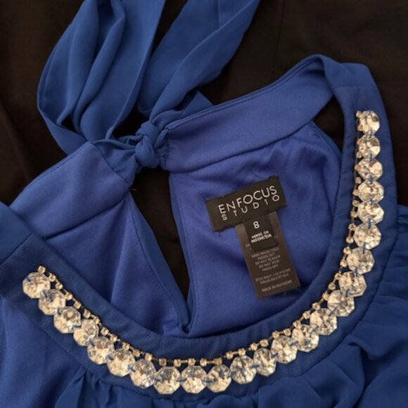 Vestido Azul con Pedrería y Falda Negra (Elegant and feminine dress) - Picture 6 of 6